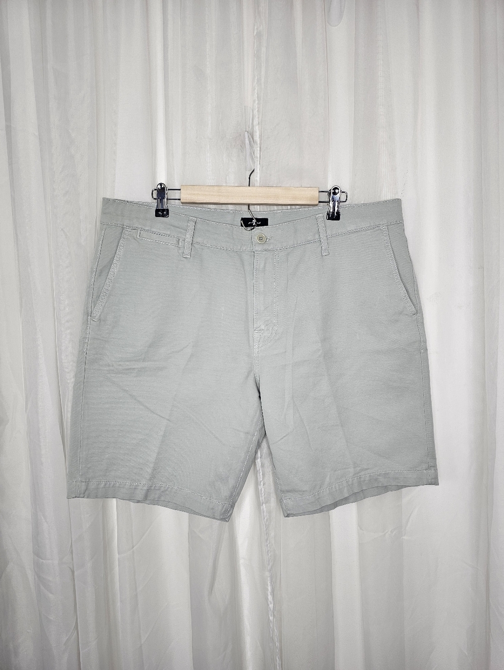 7 For All Mankind Slim Soft Chino Shorts Light Gray Men's 38 New Preppy Coastal